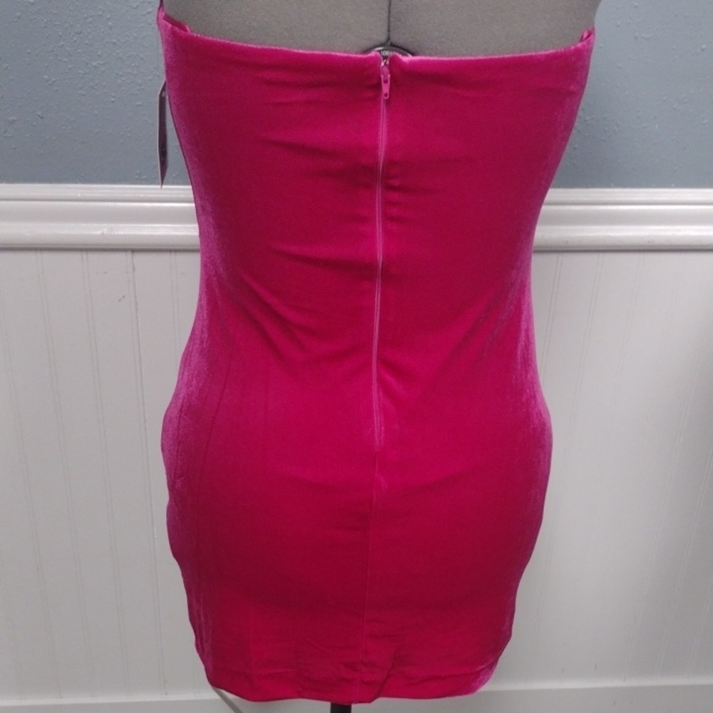 New SO Velvet Vibrant Strapless Mini Dress in Fuchsia Wedding Guest, Formal - Picture 3 of 16